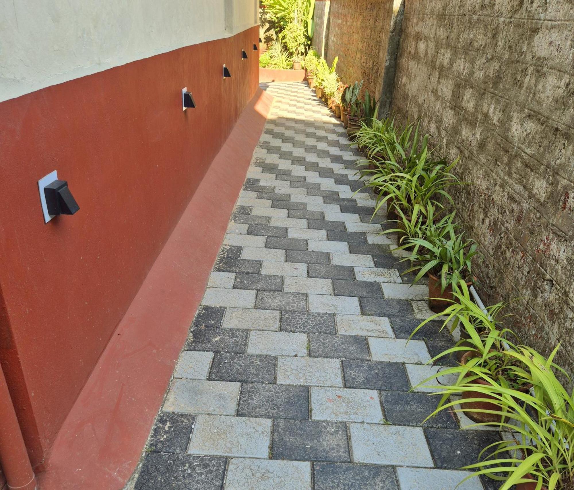Sunny Smiles Homestay Mangalore Luaran gambar